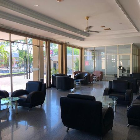 Hotel Sinar 3 Sedati Exteriér fotografie
